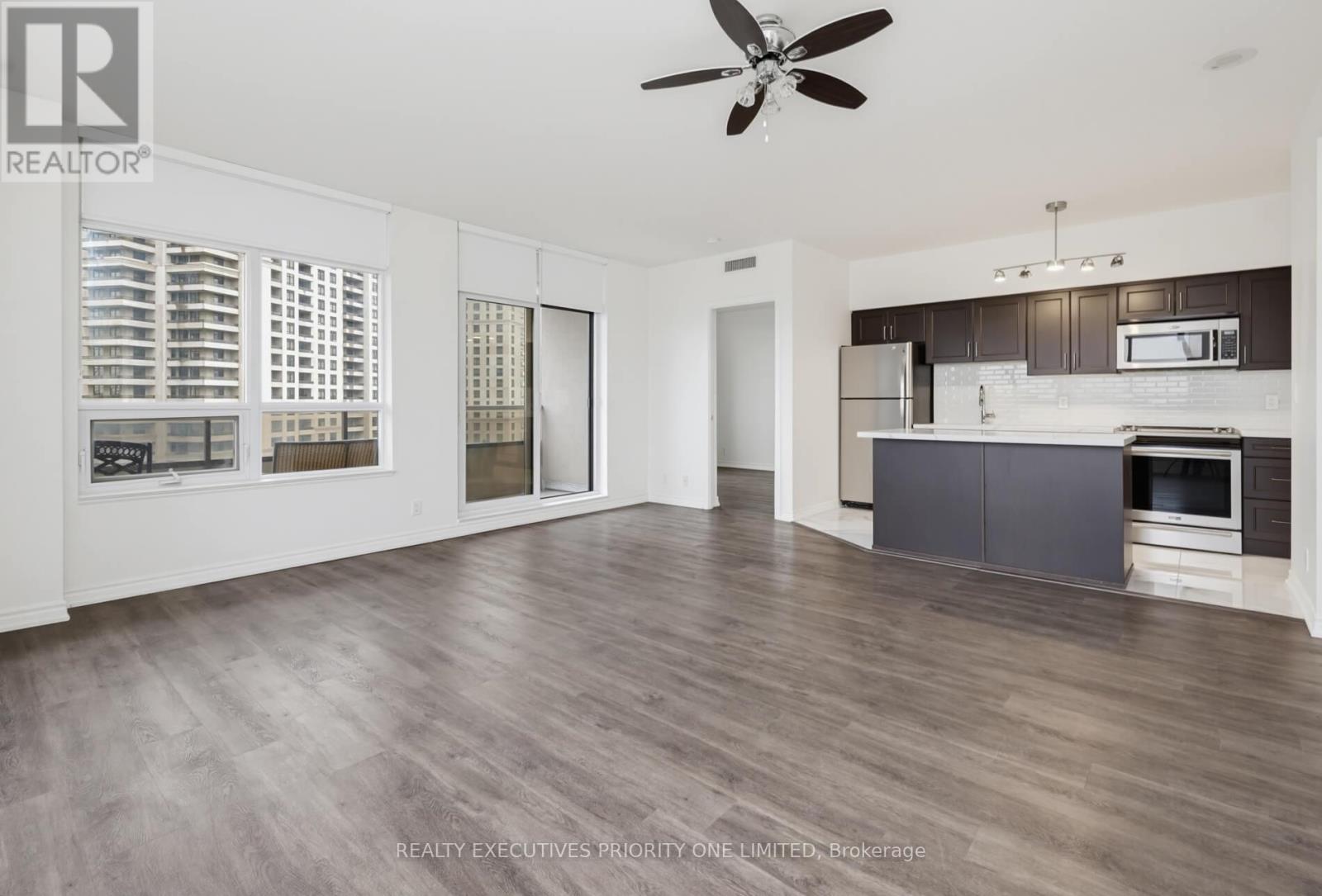 605 - 9225 Jane Street, Vaughan, Ontario  L6A 0J7 - Photo 8 - N13739904