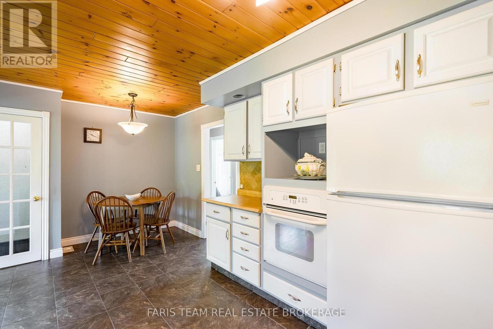 2536 4th Line N, Oro-Medonte, Ontario  L0L 2L0 - Photo 11 - S13739848