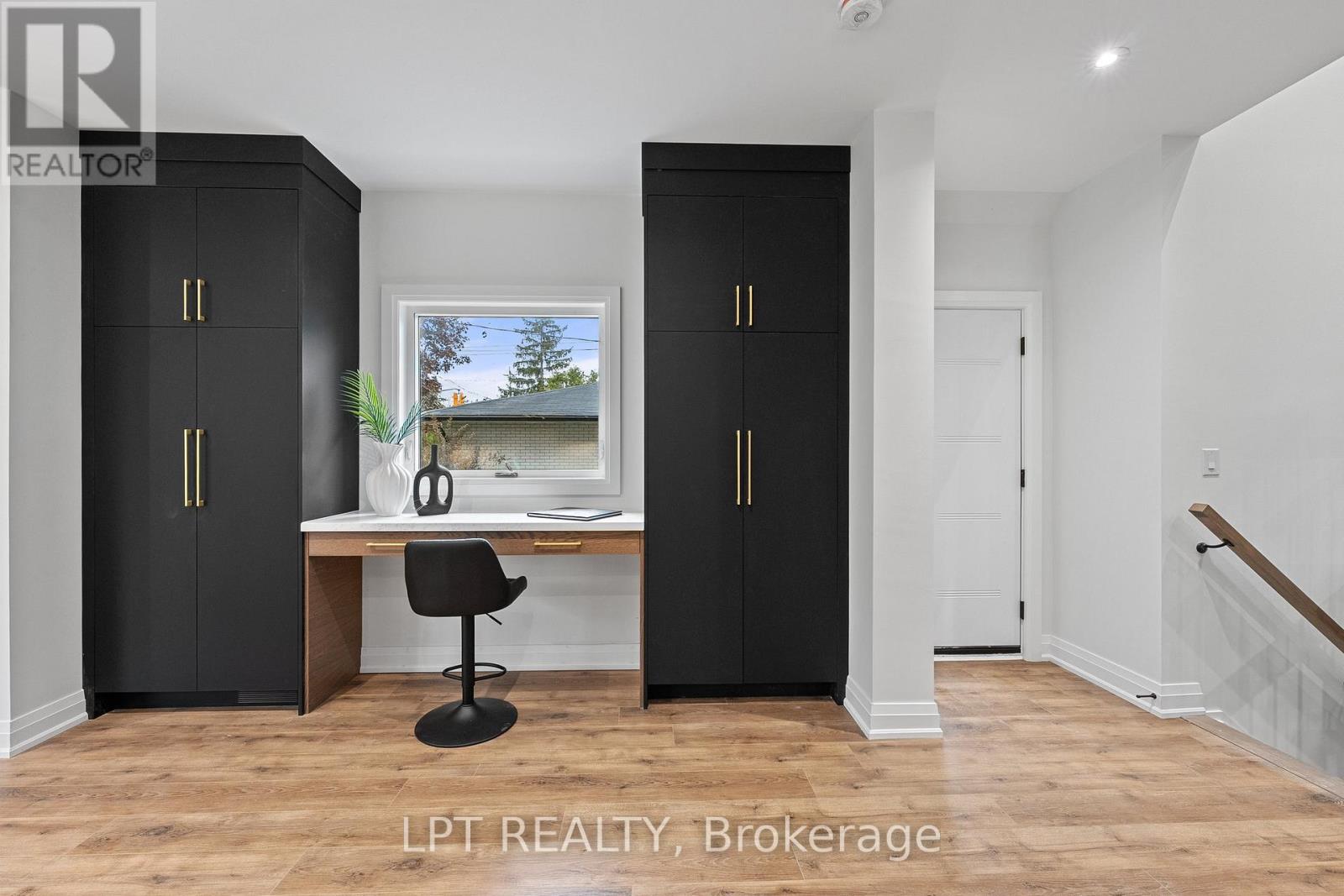 168 Berczy Street, Barrie, Ontario  L4M 3R6 - Photo 11 - S13739866
