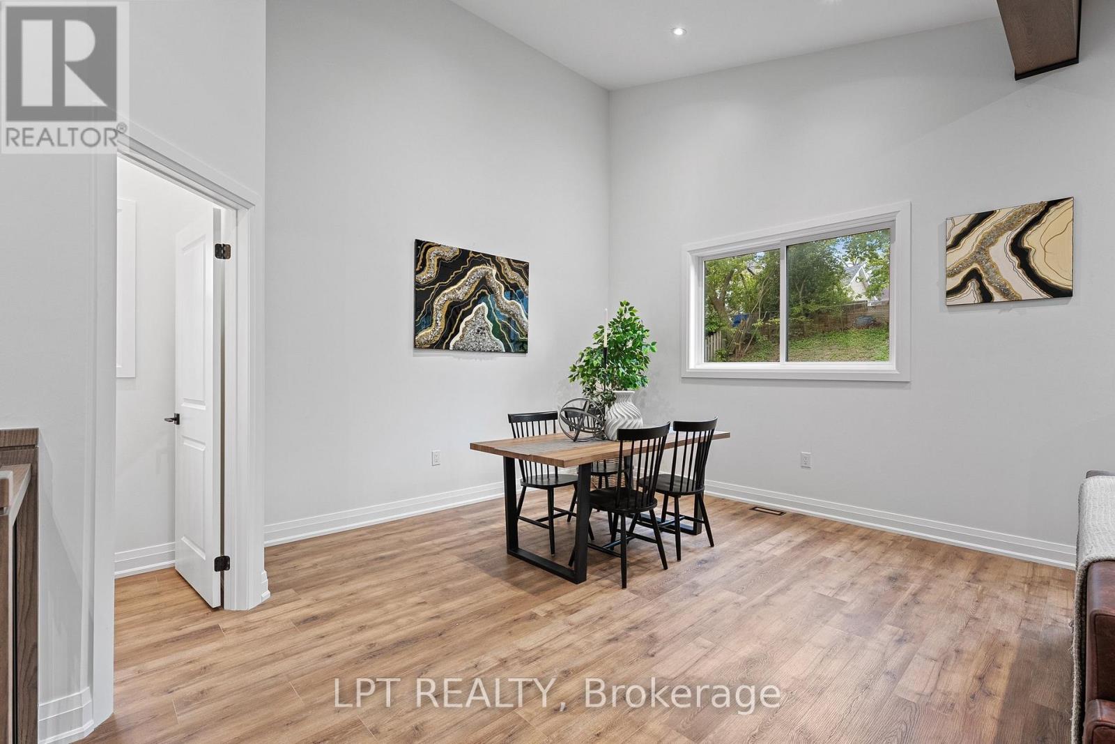 168 Berczy Street, Barrie, Ontario  L4M 3R6 - Photo 13 - S13739866