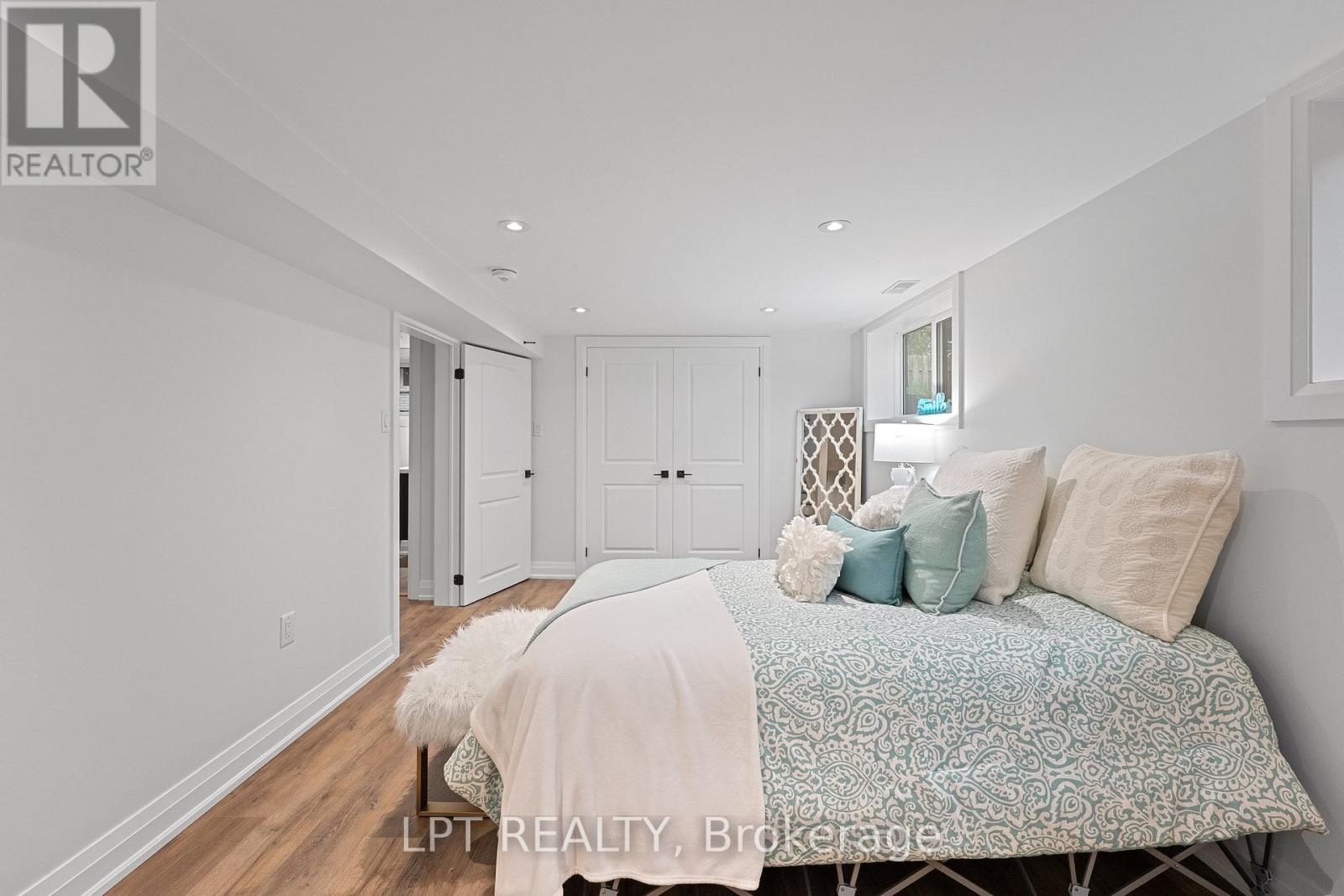 168 Berczy Street, Barrie, Ontario  L4M 3R6 - Photo 27 - S13739866