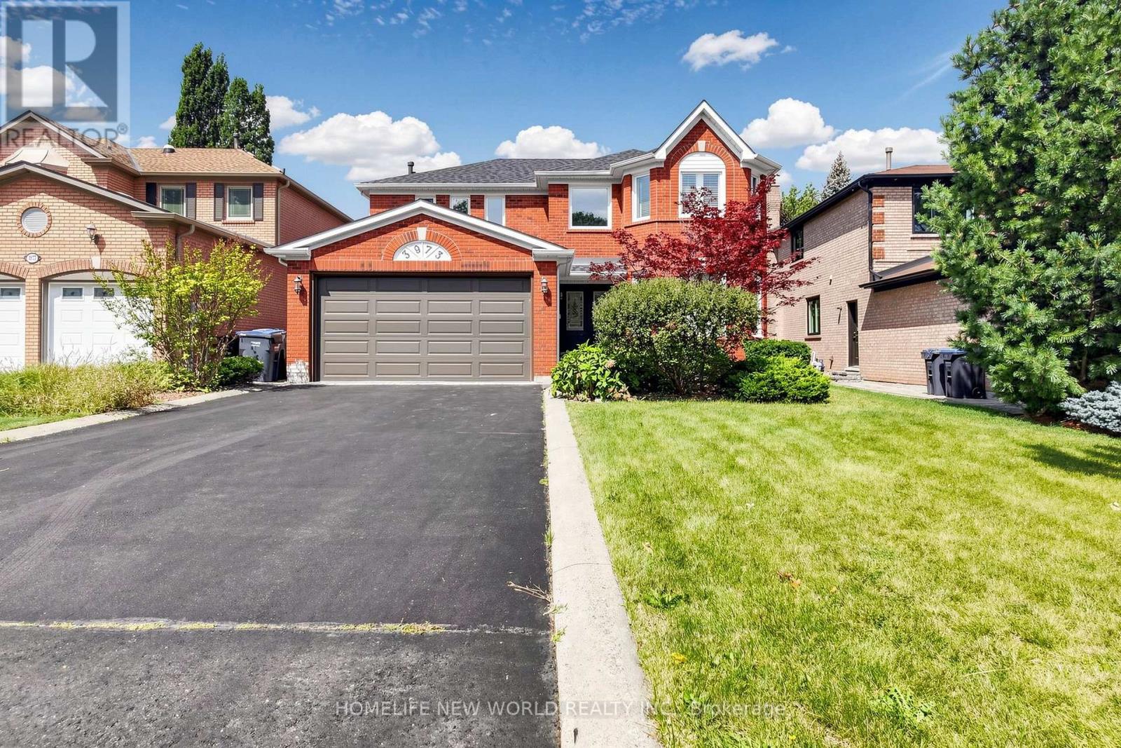 3973 Rolling Valley Drive, Mississauga, Ontario  L5L 5P3 - Photo 2 - W13739802