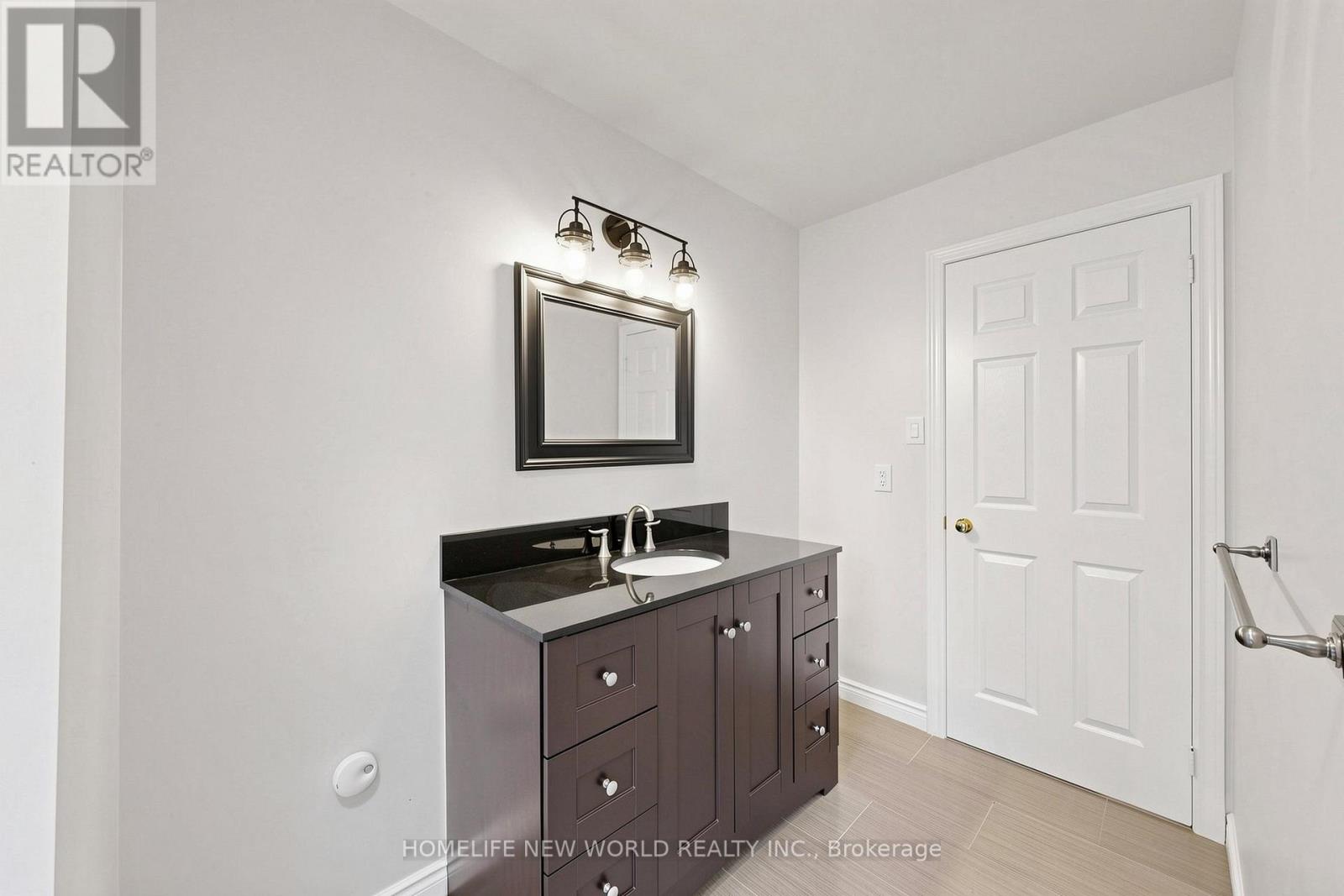 3973 Rolling Valley Drive, Mississauga, Ontario  L5L 5P3 - Photo 37 - W13739802