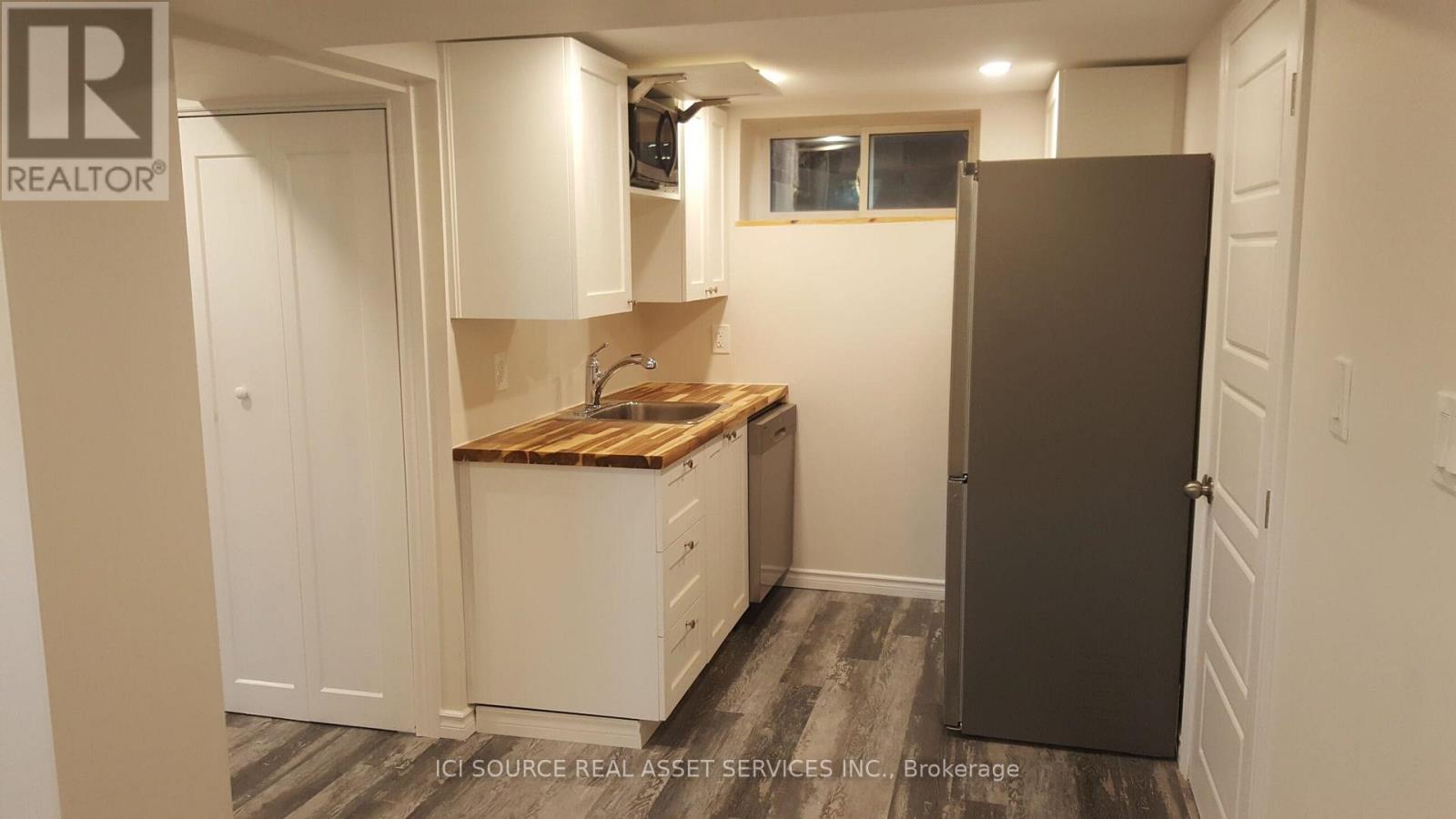 5 - 44 Bartonville Avenue W, Toronto, Ontario  M6M 2B5 - Photo 15 - W13739808