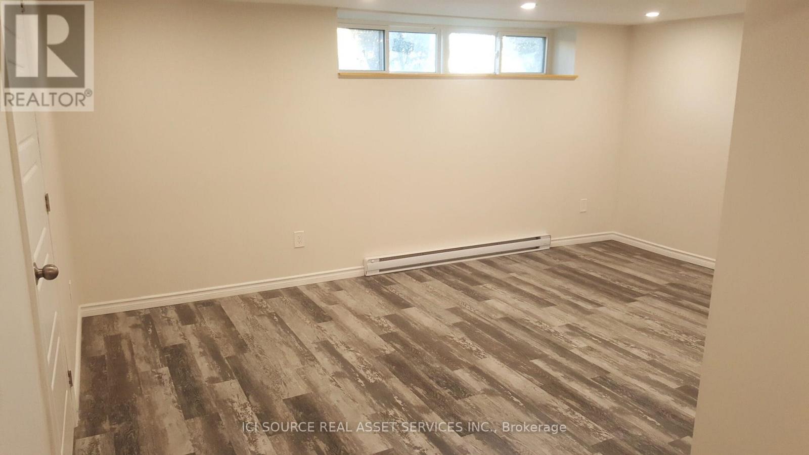 5 - 44 Bartonville Avenue W, Toronto, Ontario  M6M 2B5 - Photo 18 - W13739808