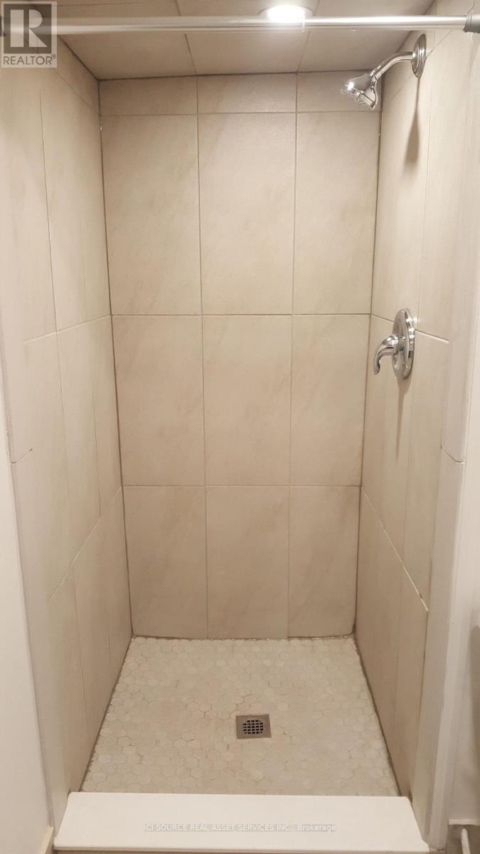 5 - 44 Bartonville Avenue W, Toronto, Ontario  M6M 2B5 - Photo 3 - W13739808
