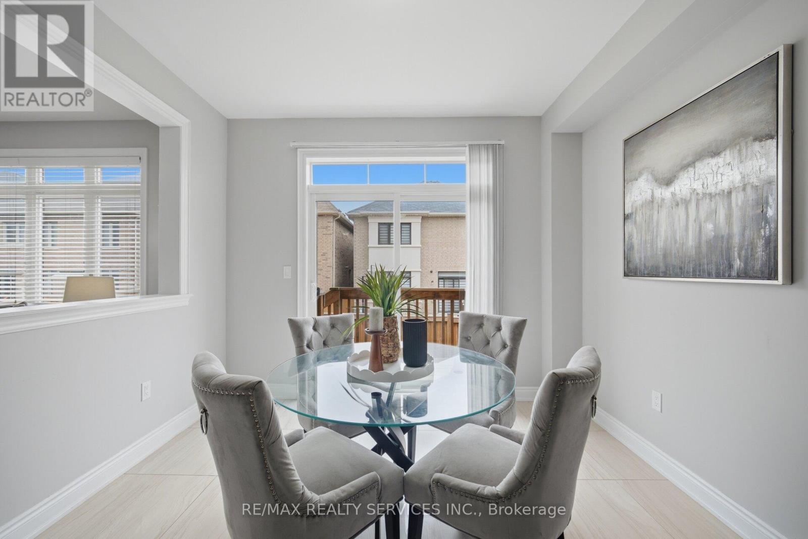 12 Enclave Trail, Brampton, Ontario  L6R 4B3 - Photo 16 - W13739828