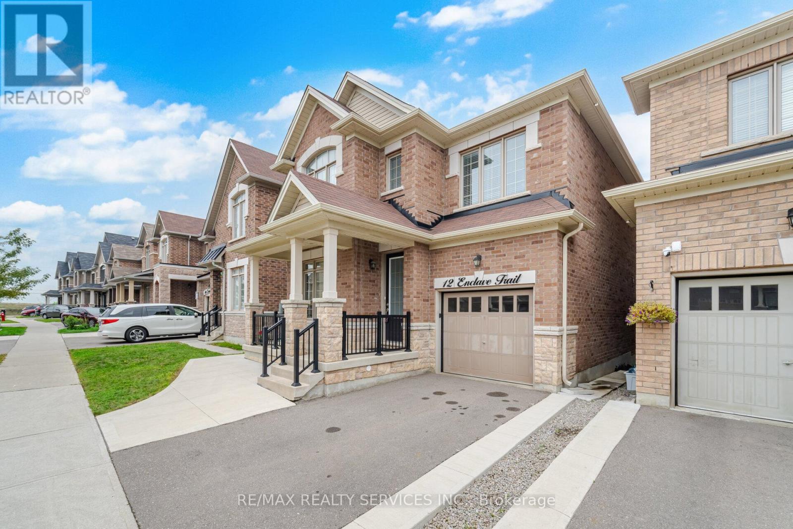 12 Enclave Trail, Brampton, Ontario  L6R 4B3 - Photo 3 - W13739828