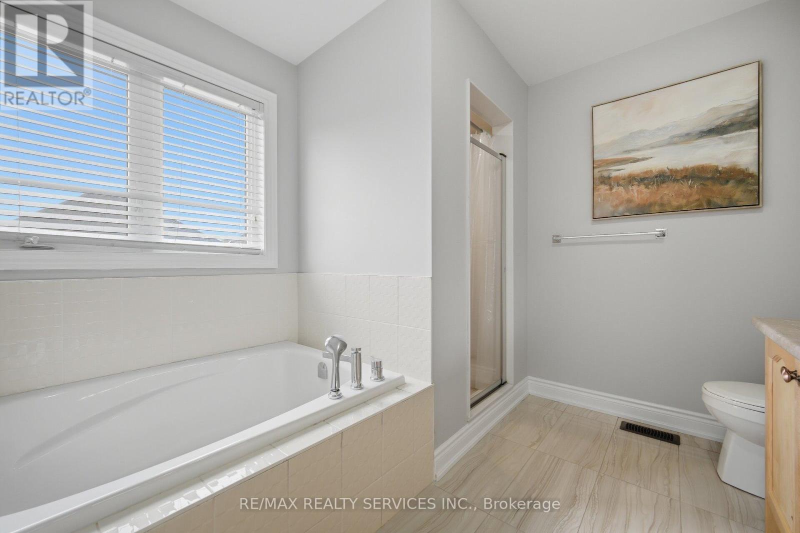 12 Enclave Trail, Brampton, Ontario  L6R 4B3 - Photo 31 - W13739828