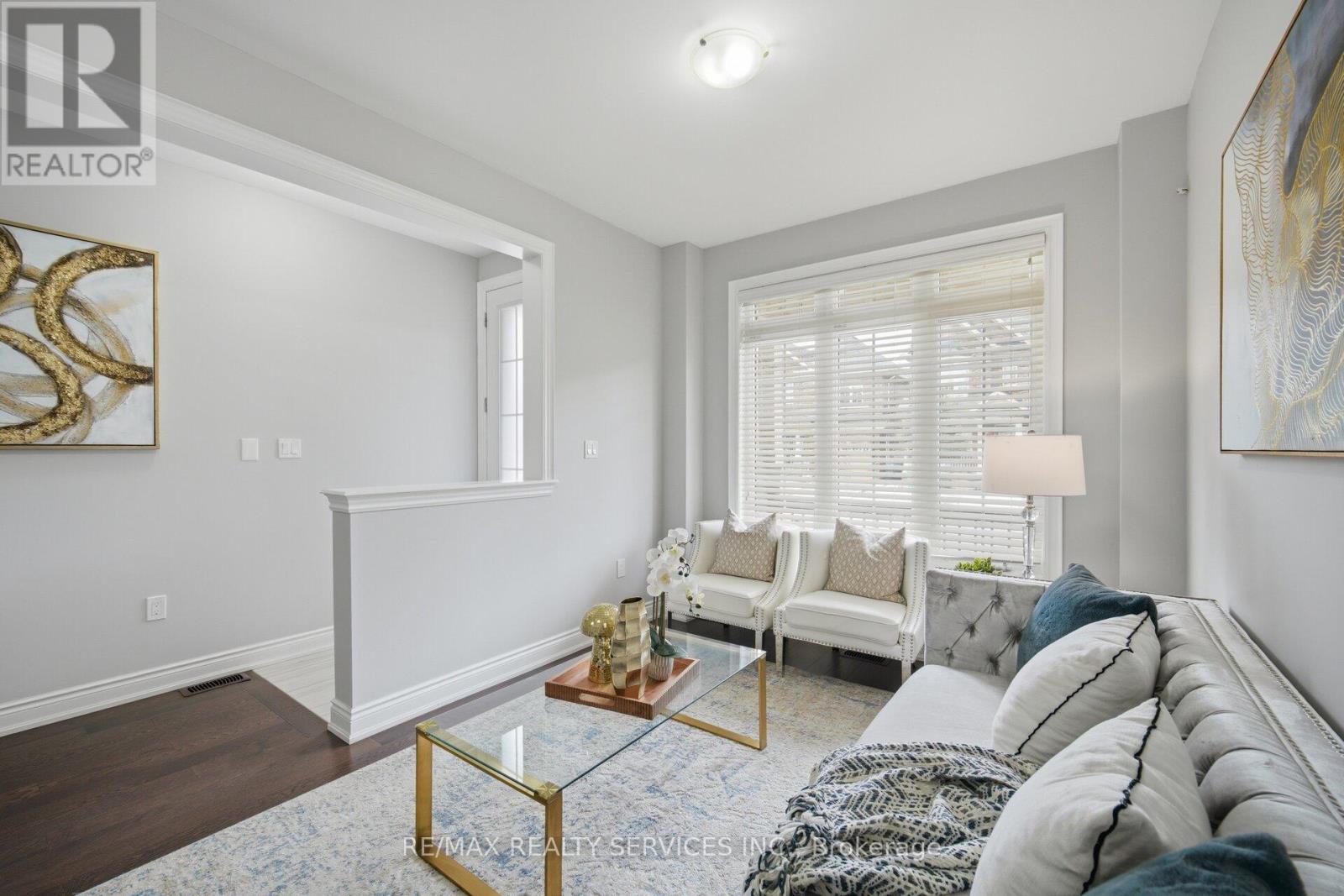 12 Enclave Trail, Brampton, Ontario  L6R 4B3 - Photo 7 - W13739828