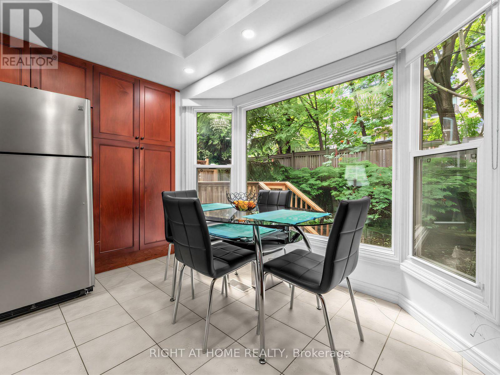25 - 25 Tamarack Circle, Toronto, Ontario  M9P 3T9 - Photo 14 - W13739830