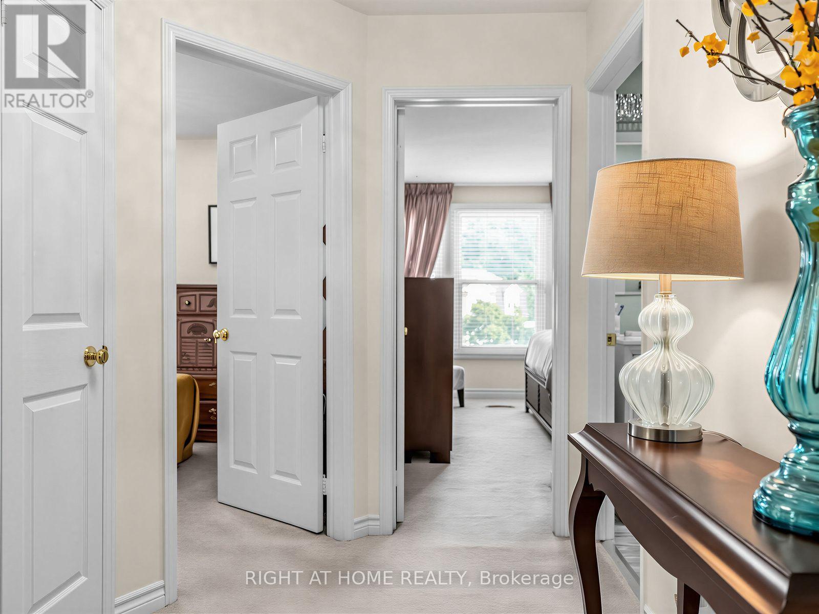 25 - 25 Tamarack Circle, Toronto, Ontario  M9P 3T9 - Photo 17 - W13739830