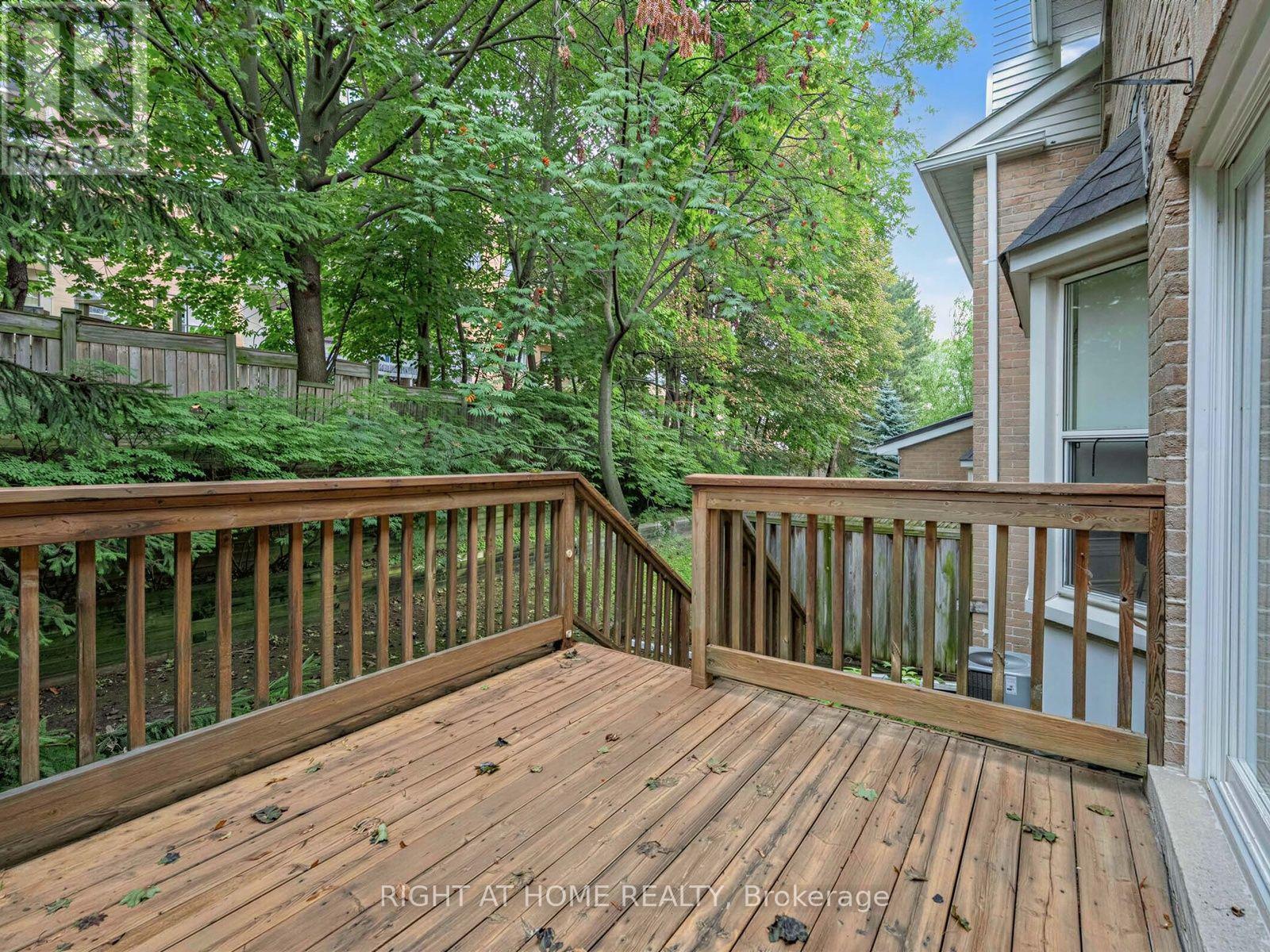 25 - 25 Tamarack Circle, Toronto, Ontario  M9P 3T9 - Photo 31 - W13739830