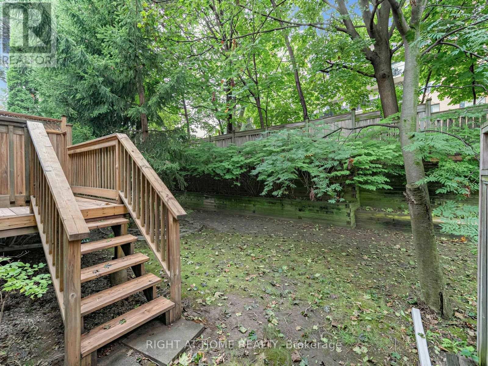 25 - 25 Tamarack Circle, Toronto, Ontario  M9P 3T9 - Photo 32 - W13739830