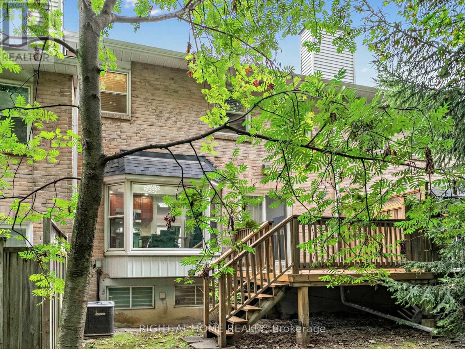 25 - 25 Tamarack Circle, Toronto, Ontario  M9P 3T9 - Photo 33 - W13739830