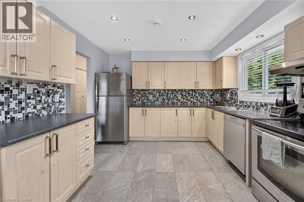 10 Krafty Court, Hamilton, Ontario  L9C 6R7 - Photo 6 - 40860309