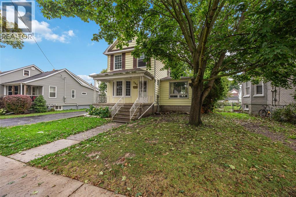 386 RUSSELL STREET South Sarnia Ontario Canada N7T3M6 4