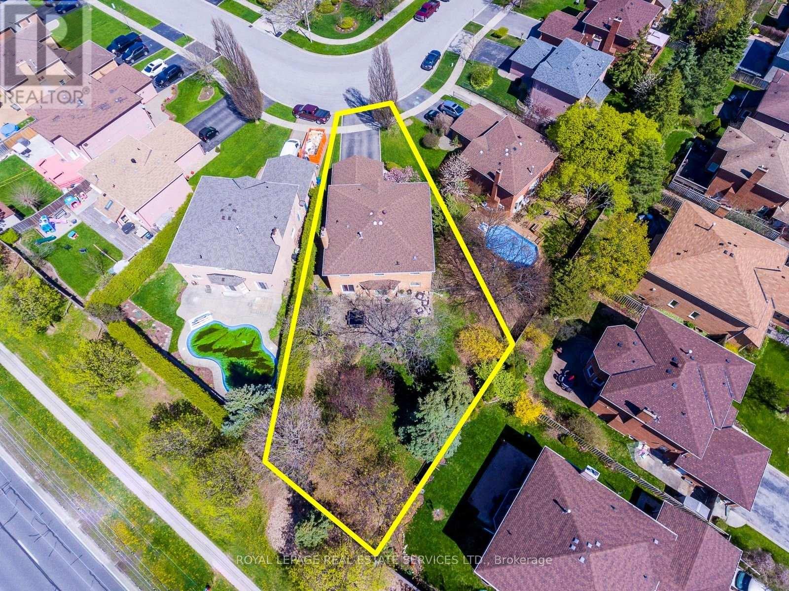 1512 Princeton Crescent, Oakville, Ontario  L6H 4H4 - Photo 45 - W13683424