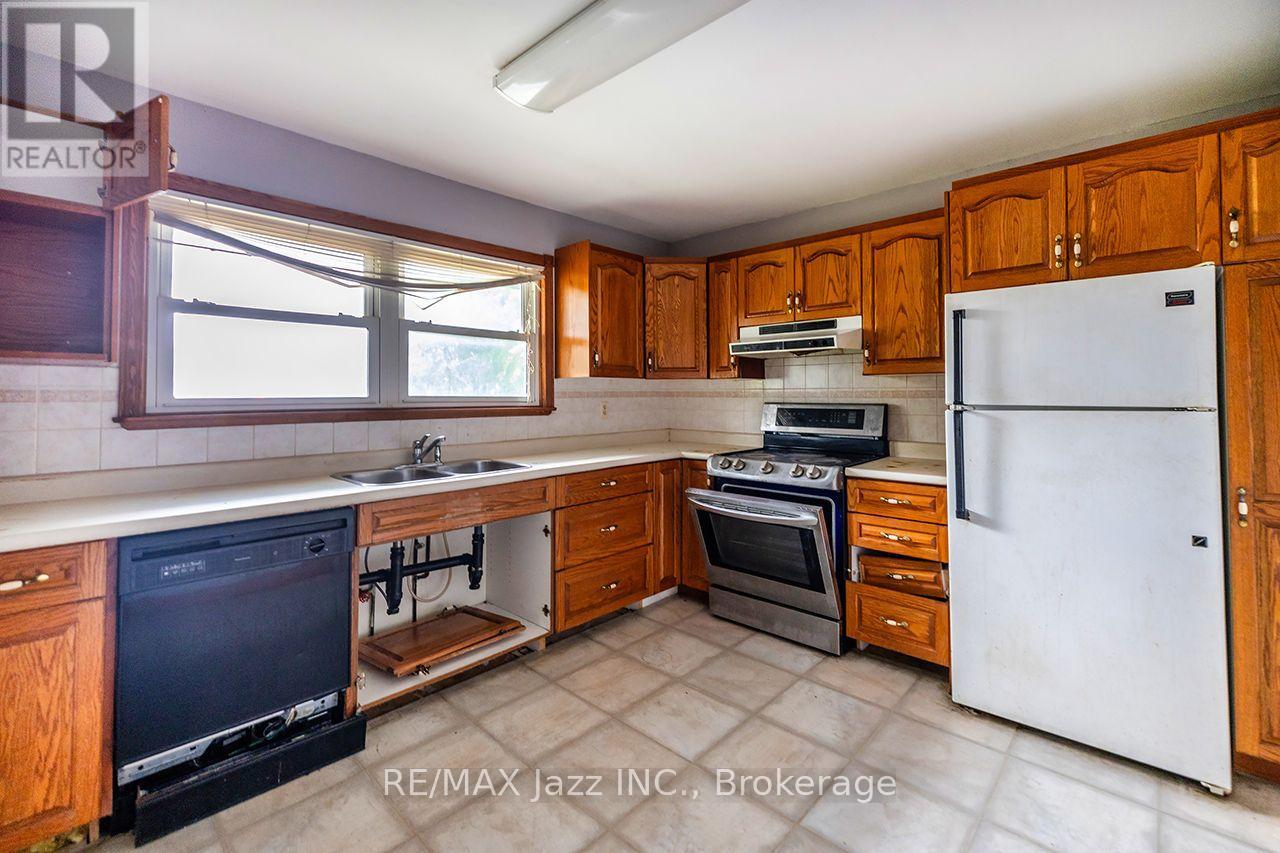 1500 Simcoe Street N, Oshawa, Ontario  L1G 4X7 - Photo 9 - E13738554