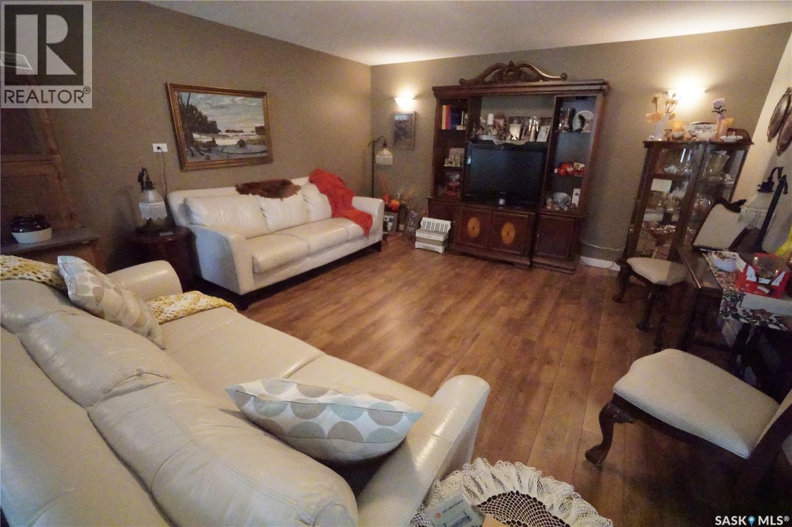 406 2nd Avenue W, Riverhurst, Saskatchewan  S0H 3P0 - Photo 11 - SK047411