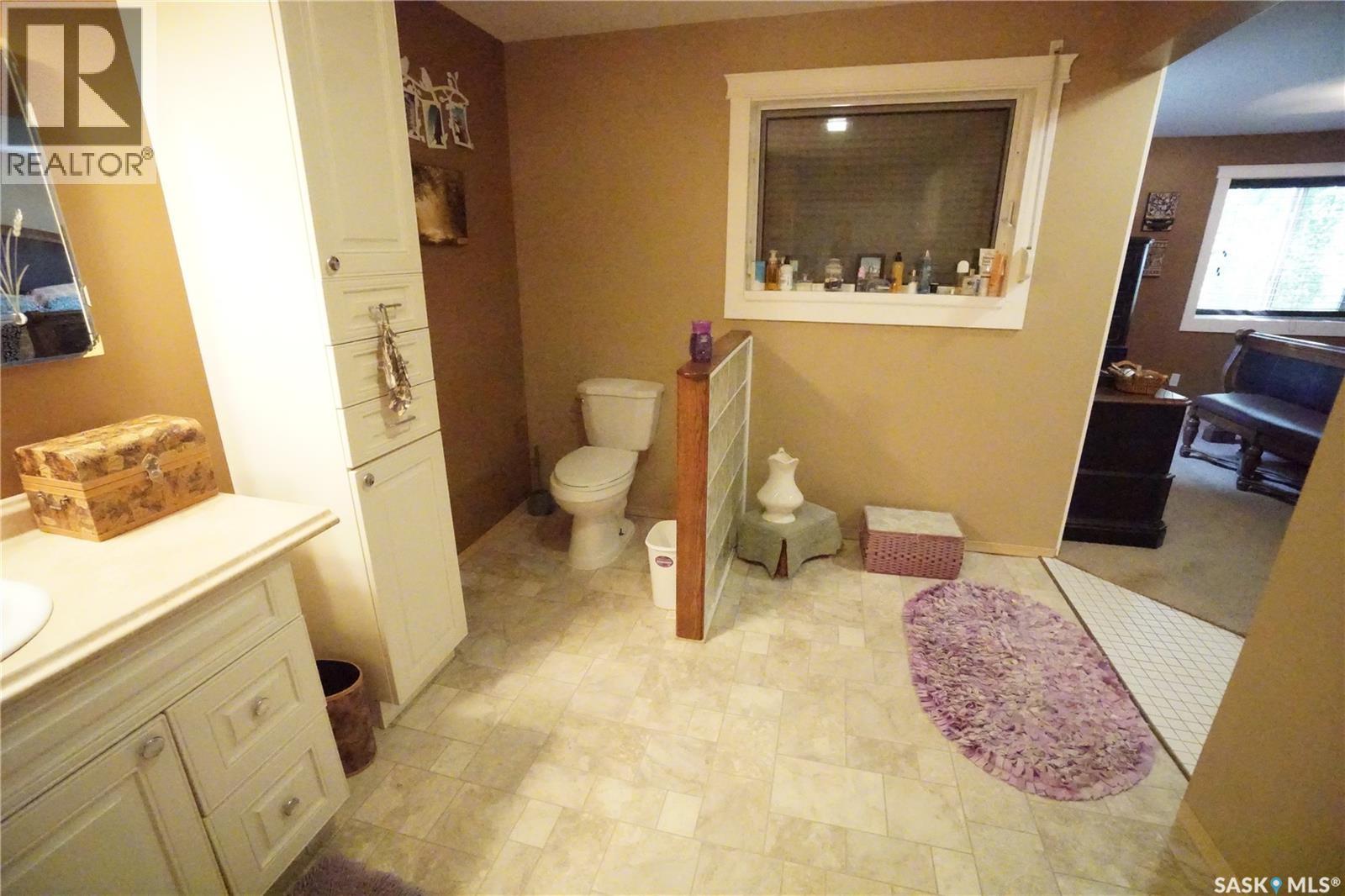 406 2nd Avenue W, Riverhurst, Saskatchewan  S0H 3P0 - Photo 27 - SK047411
