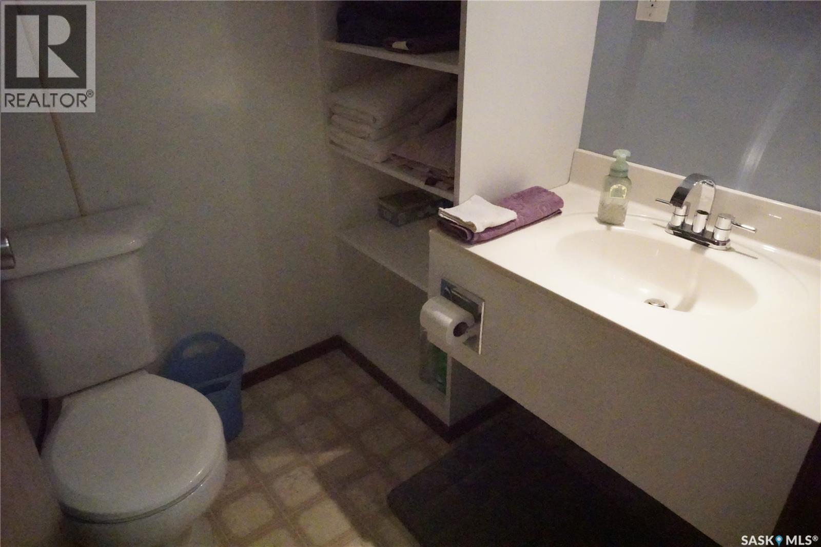 406 2nd Avenue W, Riverhurst, Saskatchewan  S0H 3P0 - Photo 30 - SK047411