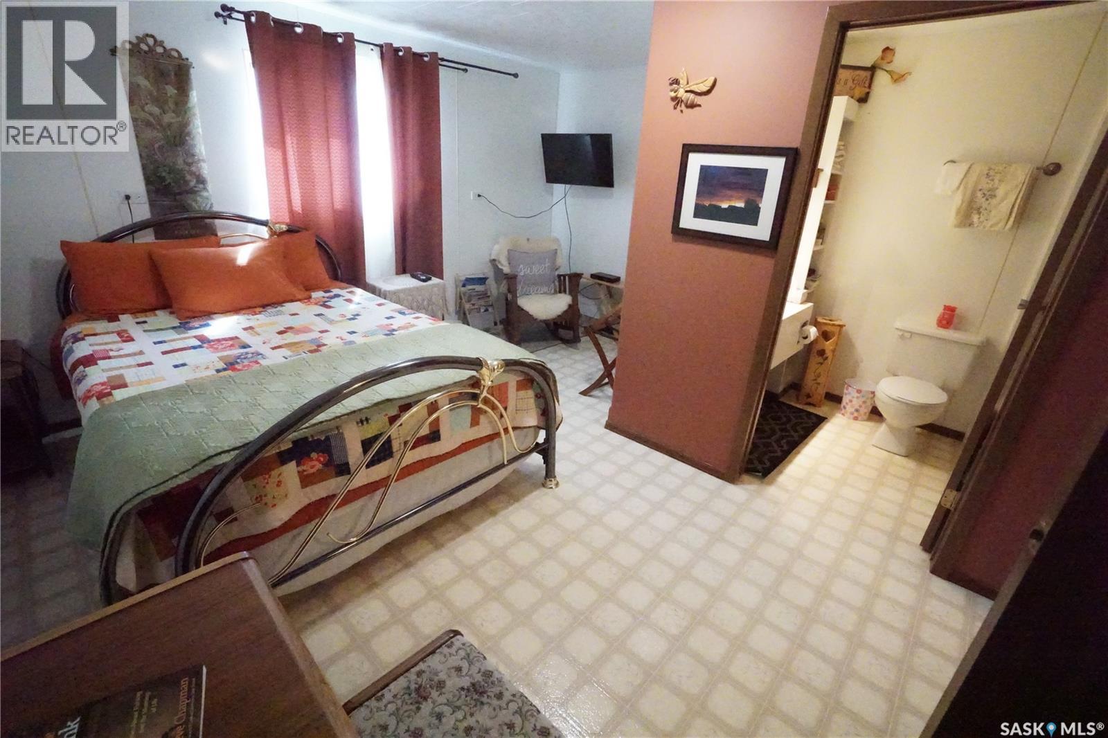 406 2nd Avenue W, Riverhurst, Saskatchewan  S0H 3P0 - Photo 35 - SK047411