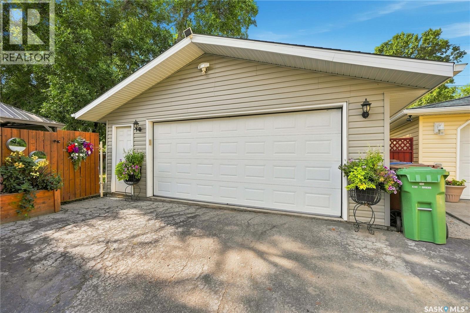 2524 Grant Road, Regina, Saskatchewan  S4S 5E6 - Photo 48 - SK047170