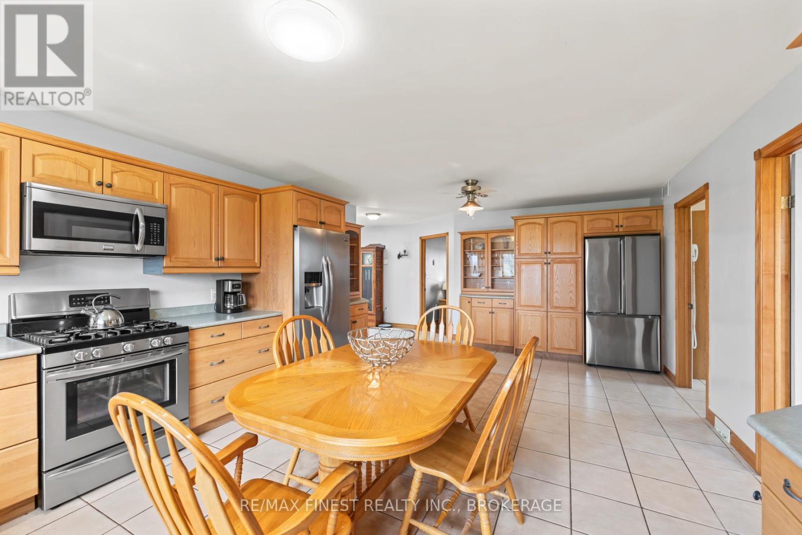 2800 Front Road, Loyalist, Ontario  K0H 2S0 - Photo 15 - X13739936