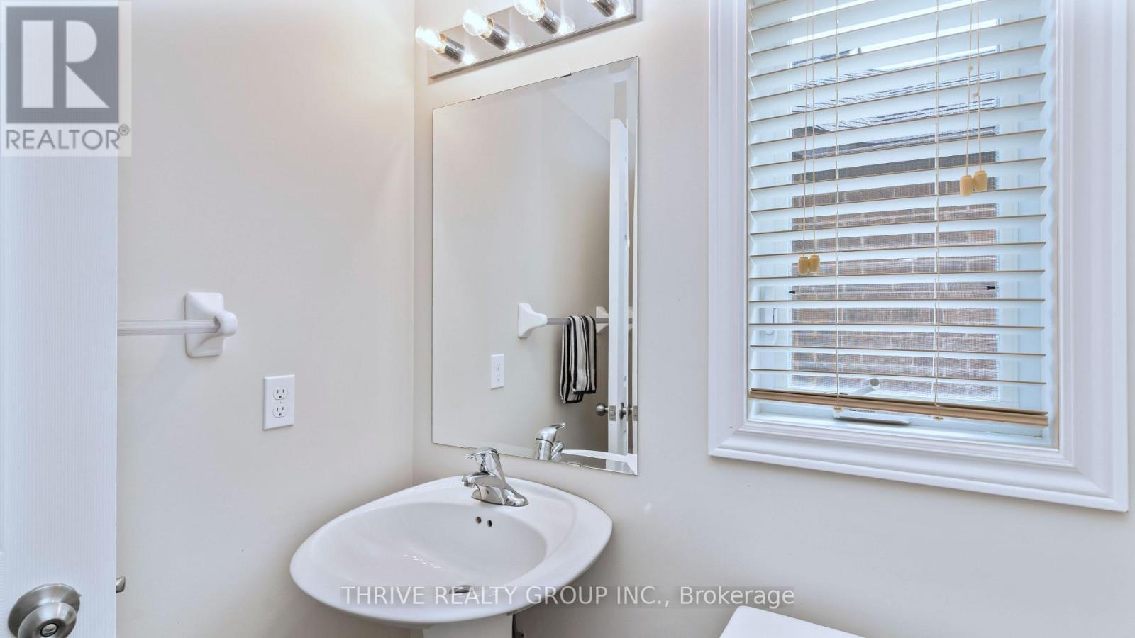 2695 Foxbend Link, London North, Ontario  N6G 0M7 - Photo 12 - X13739982