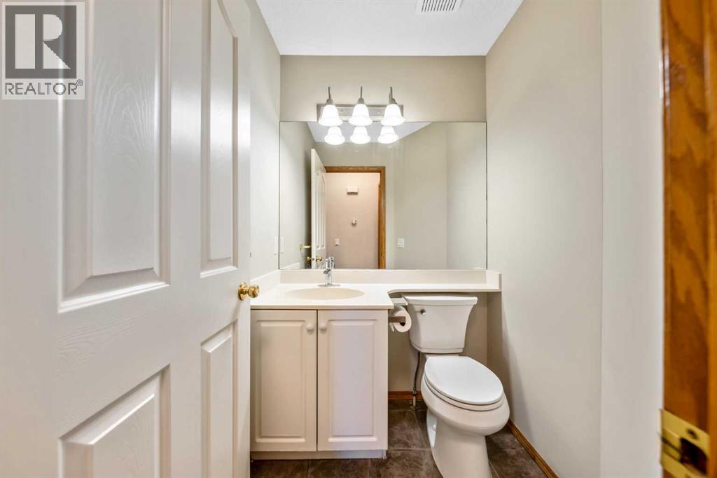 207 Citadel Peak Circle Nw, Calgary, Alberta  T3G 4E9 - Photo 6 - A2338563