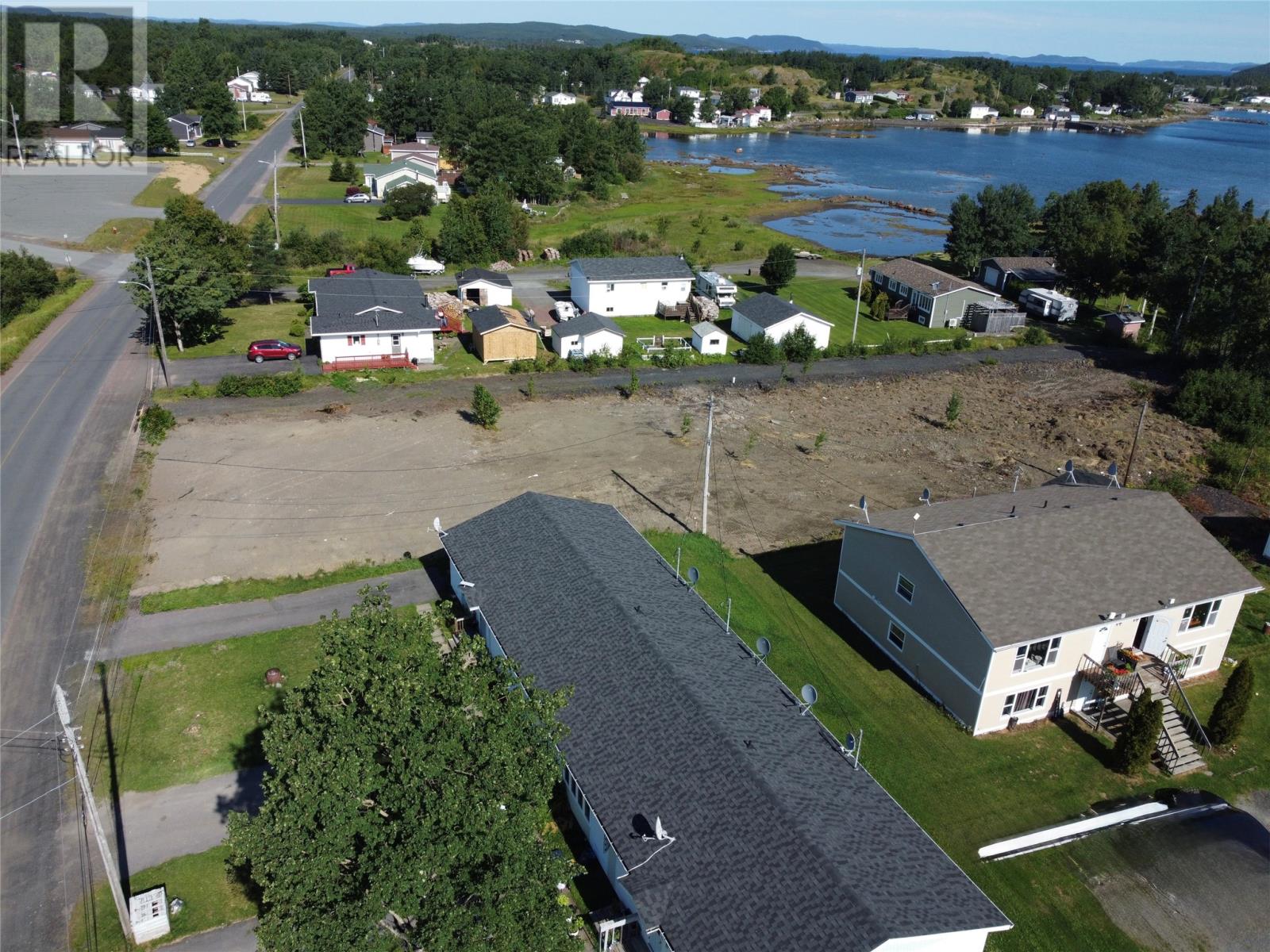 226 Main Street, Embree — photo 8