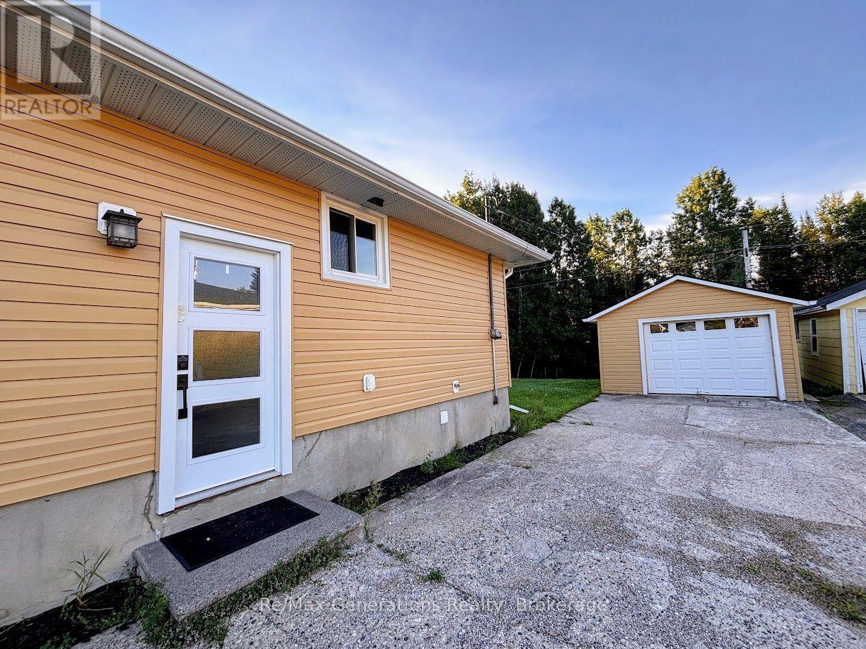 34 Redwing Avenue, Manitouwadge, Ontario  P0T 2C0 - Photo 29 - X13740062