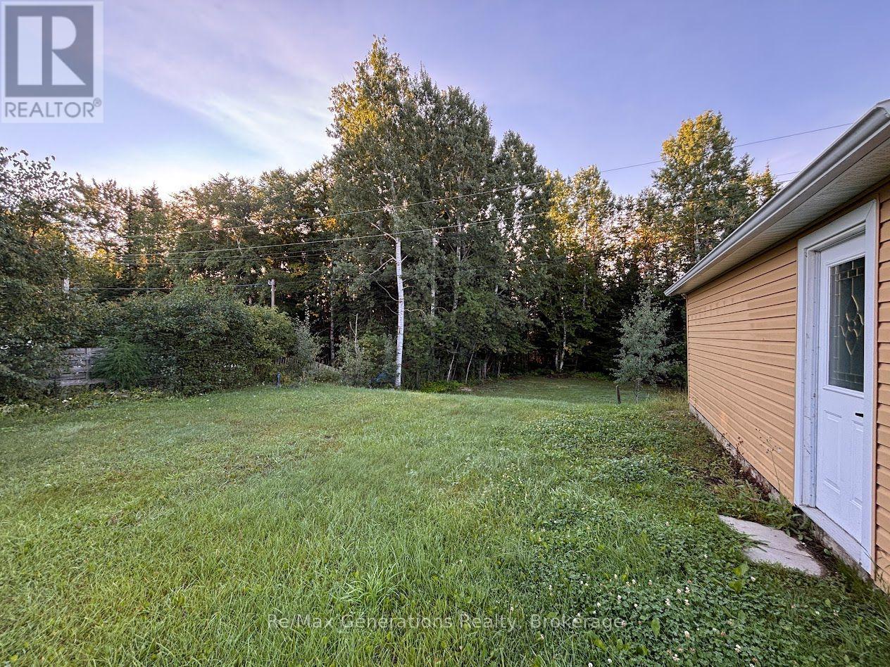 34 Redwing Avenue, Manitouwadge, Ontario  P0T 2C0 - Photo 30 - X13740062