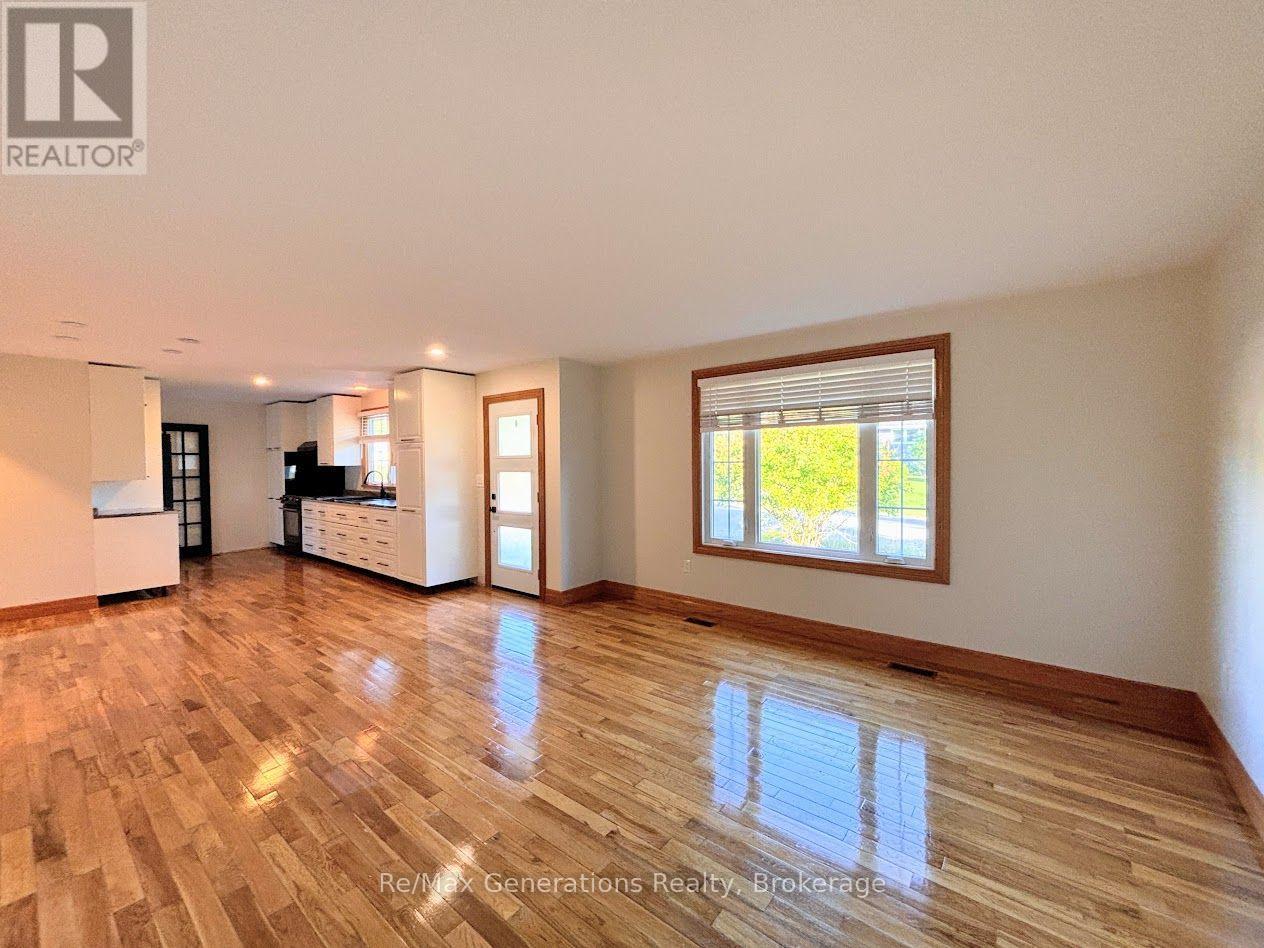 34 Redwing Avenue, Manitouwadge, Ontario  P0T 2C0 - Photo 7 - X13740062