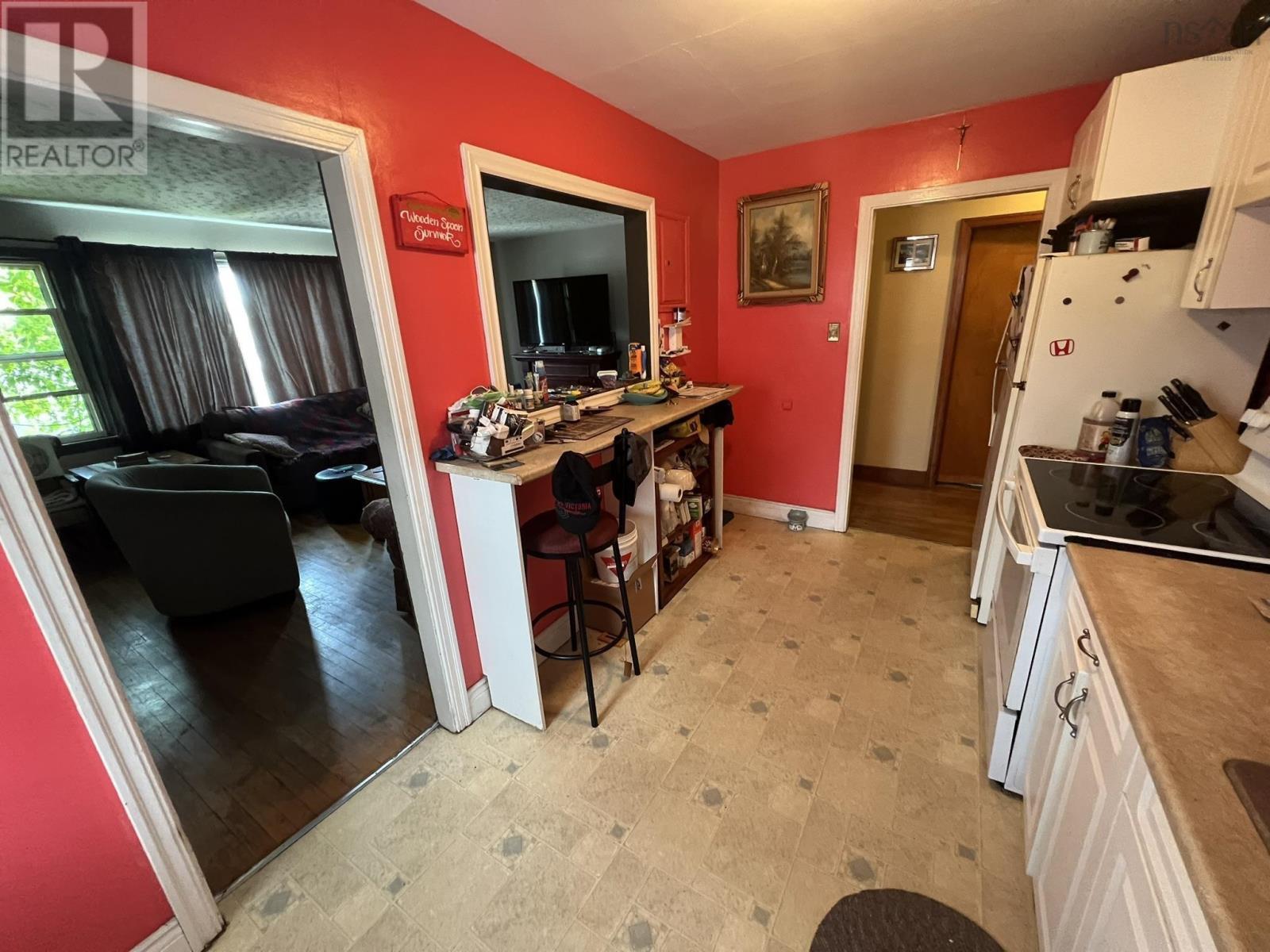 24 Charles Street, Dartmouth, Nova Scotia  B3A 3W6 - Photo 4 - 202622286