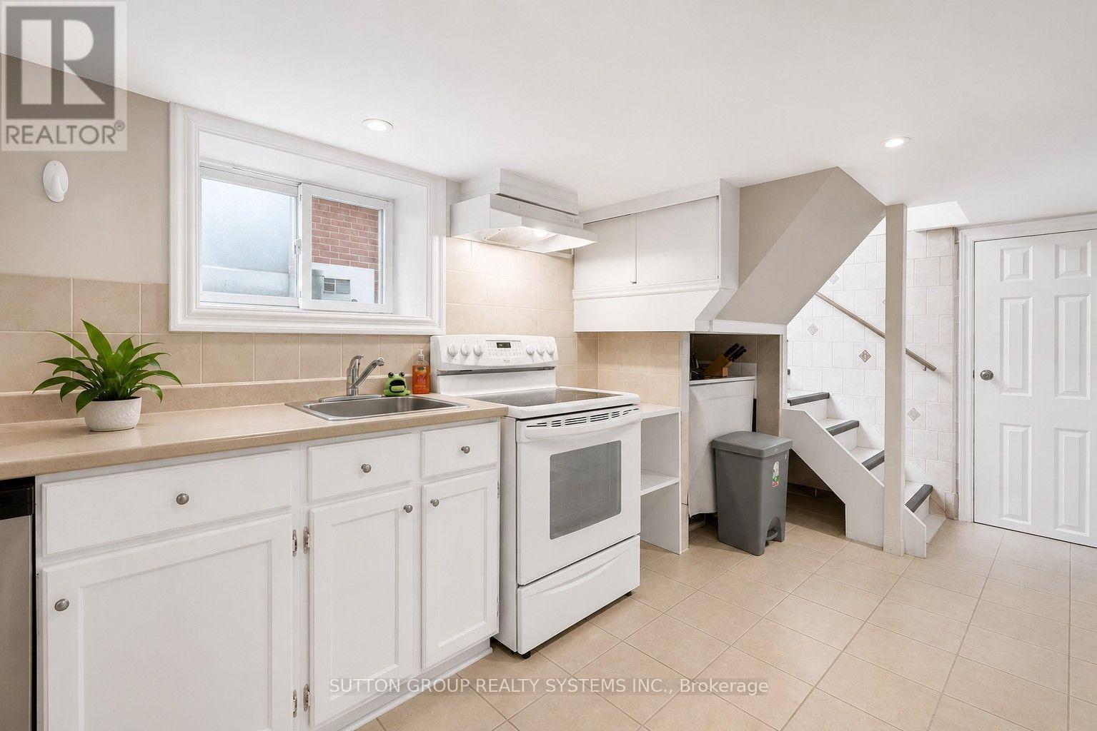 32 Green Lanes, Toronto, Ontario  M8Z 4V6 - Photo 25 - W13624996