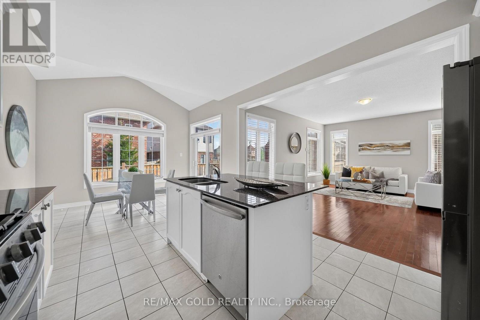 43 Kilkarrin Road W, Brampton, Ontario  L7A 4C6 - Photo 16 - W13739620