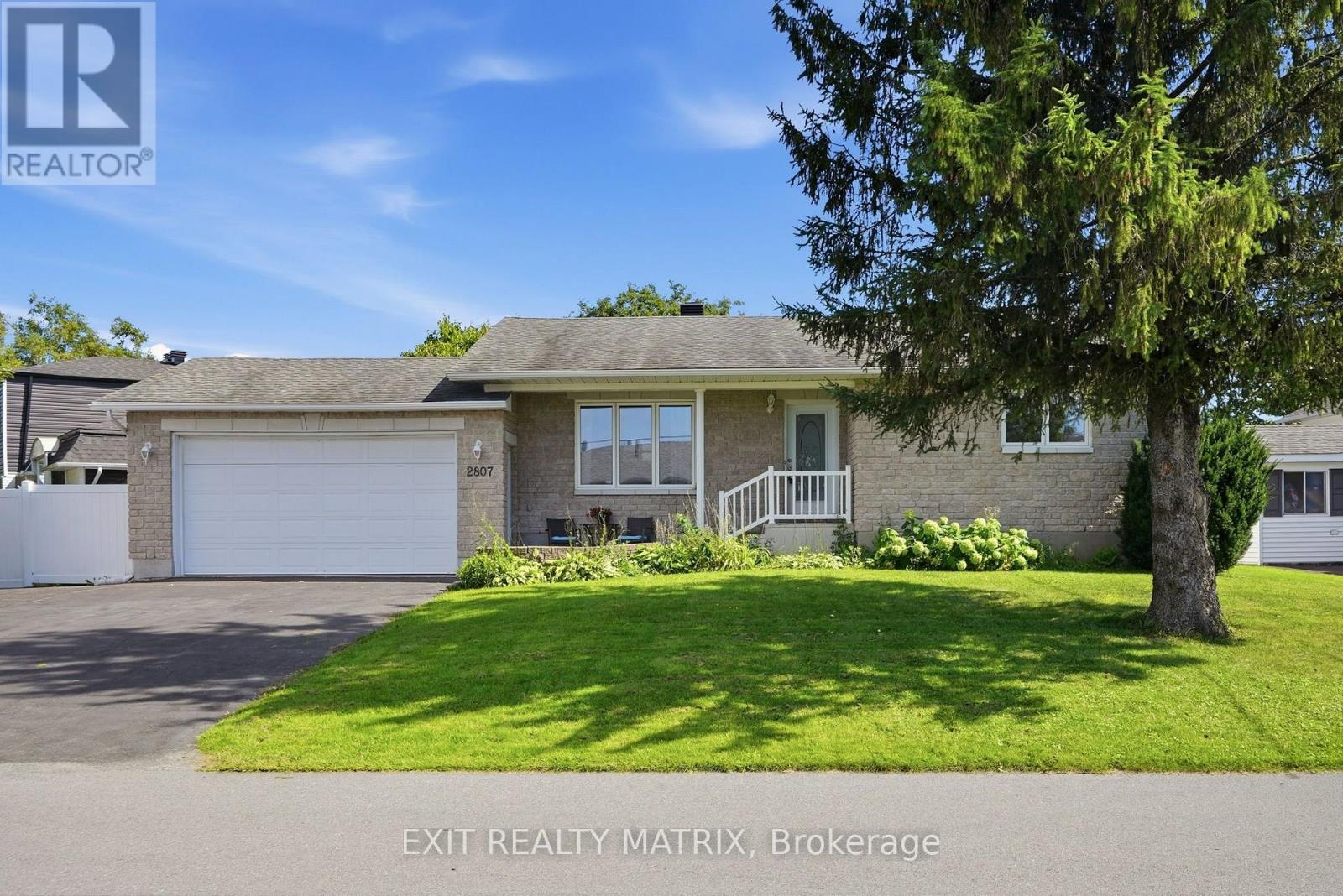 2807 Leonard Street, Clarence-Rockland, Ontario  K4K 1A4 - Photo 2 - X13739946