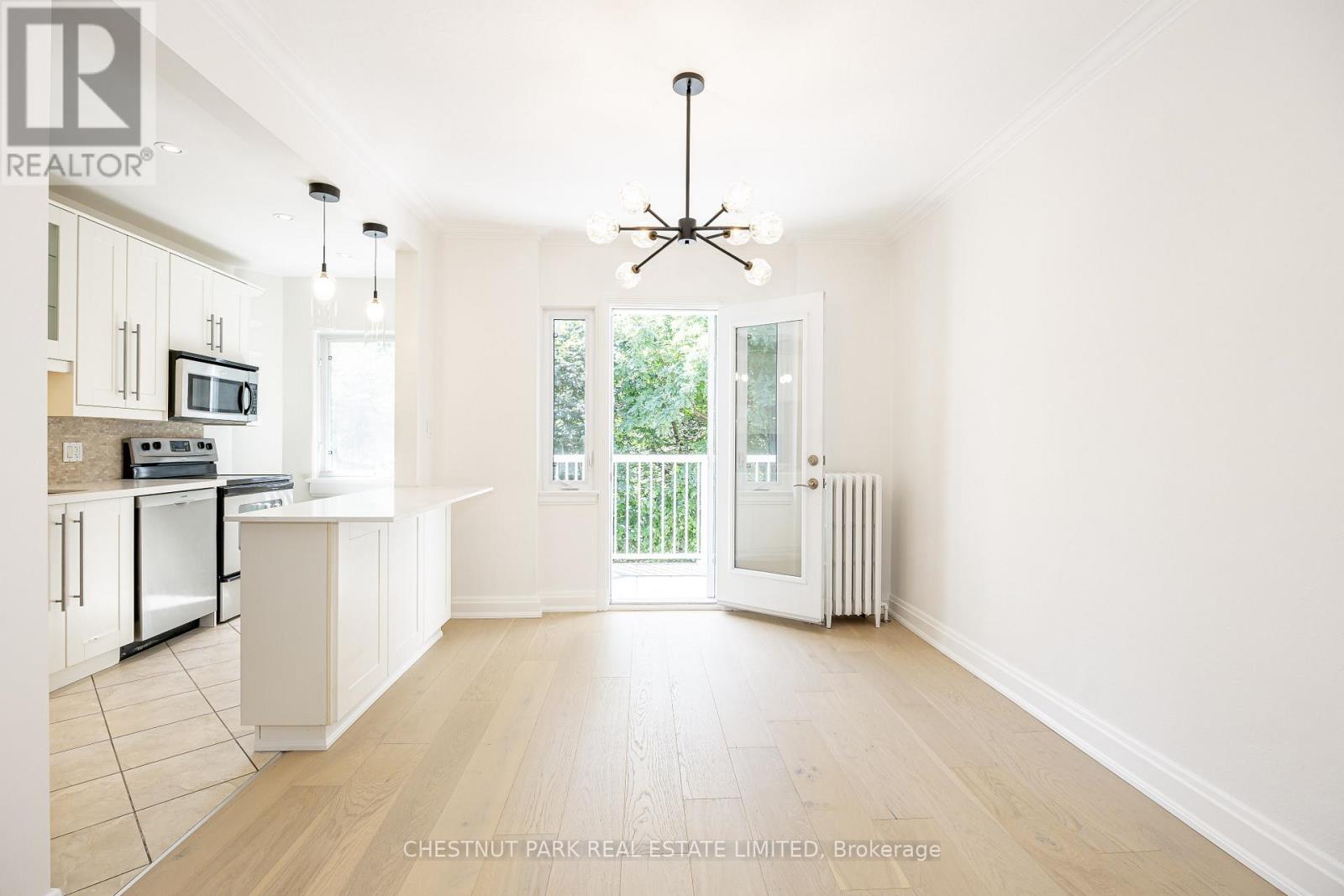 Main - 99 Chatsworth Drive, Toronto, Ontario  M4R 1R8 - Photo 11 - C13740028