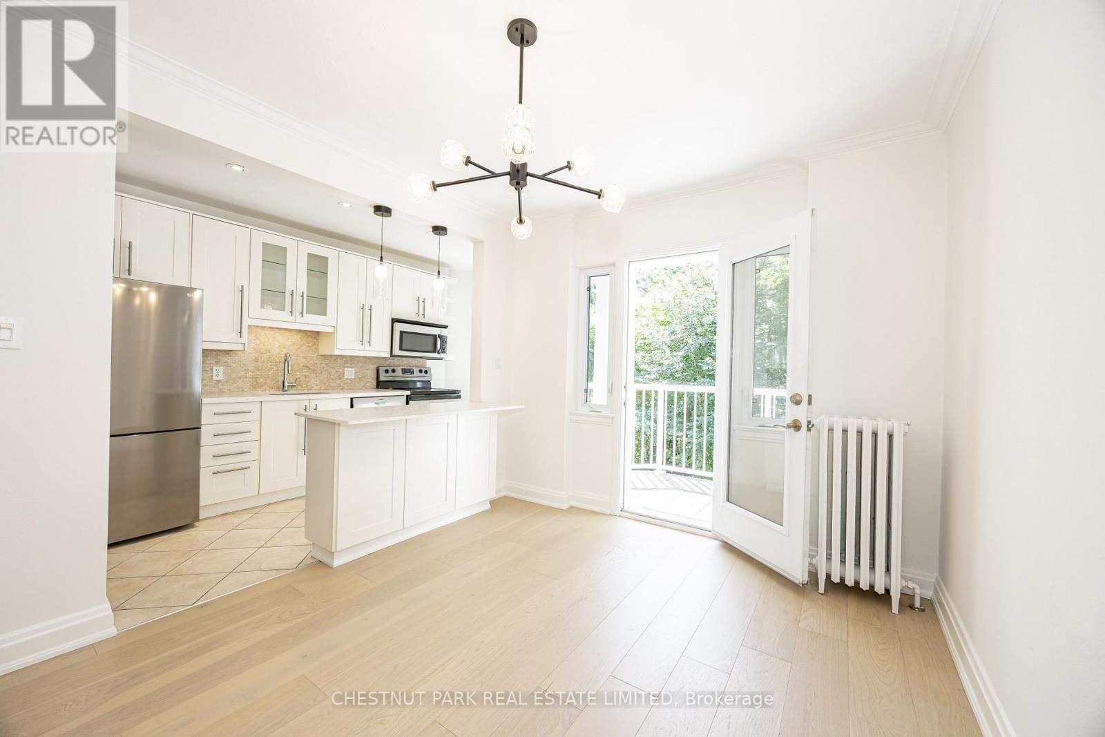 Main - 99 Chatsworth Drive, Toronto, Ontario  M4R 1R8 - Photo 12 - C13740028