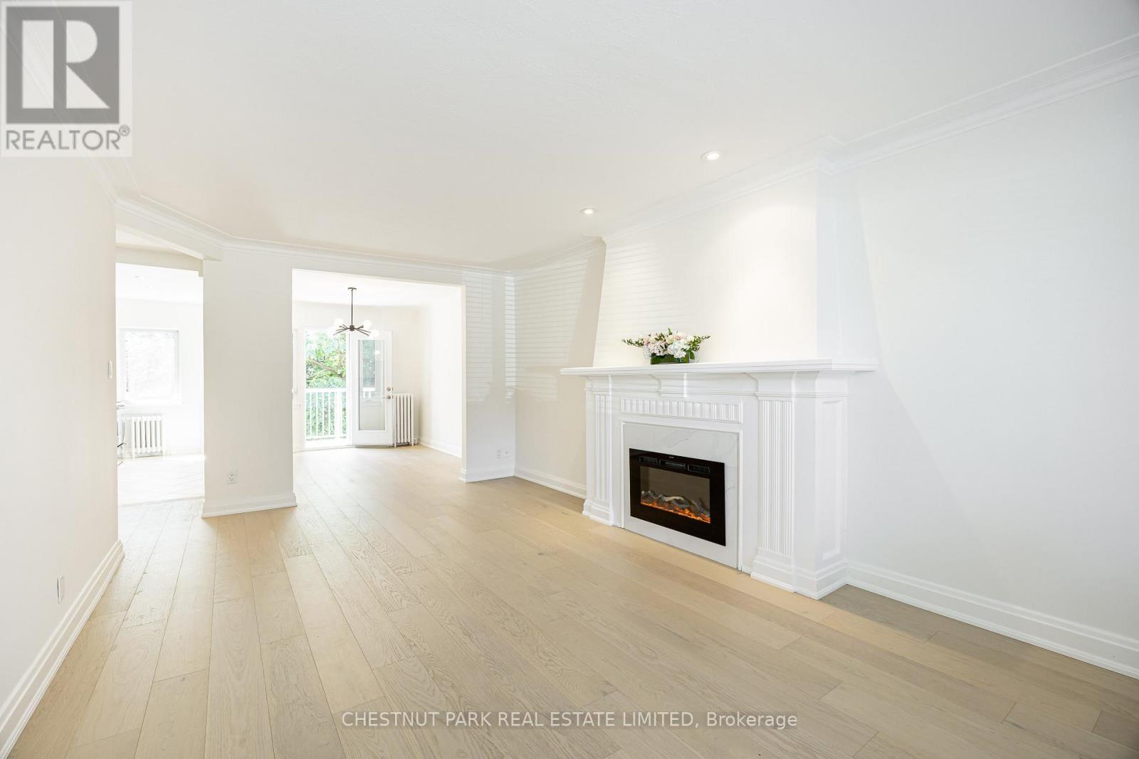 Main - 99 Chatsworth Drive, Toronto, Ontario  M4R 1R8 - Photo 7 - C13740028