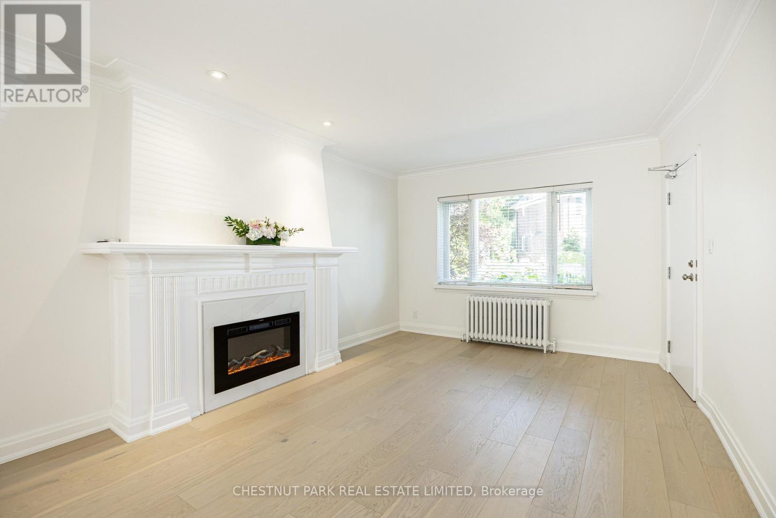 Main - 99 Chatsworth Drive, Toronto, Ontario  M4R 1R8 - Photo 9 - C13740028