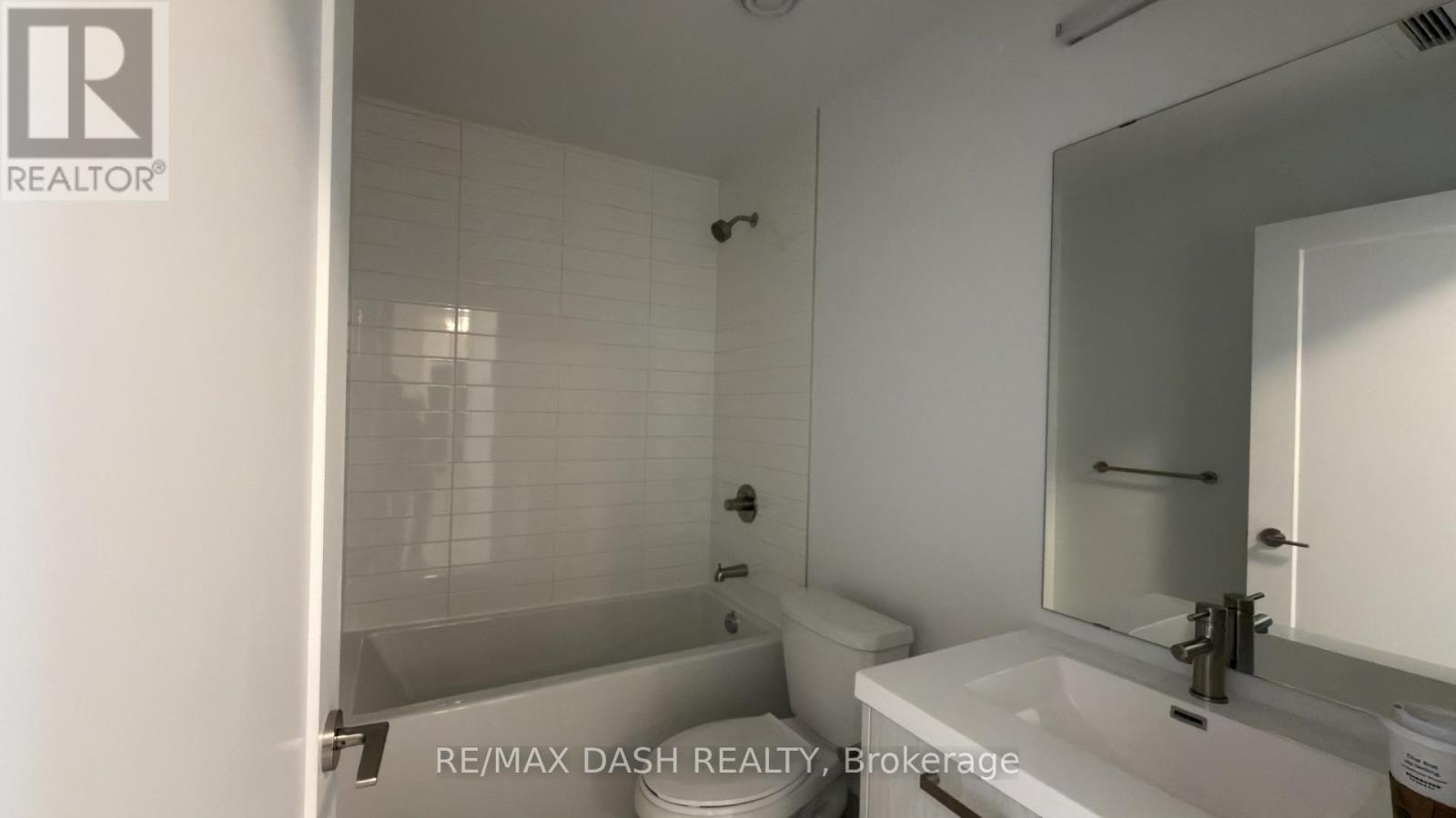 2402 - 20 Soudan Avenue, Toronto, Ontario  M4S 1V5 - Photo 24 - C13740048