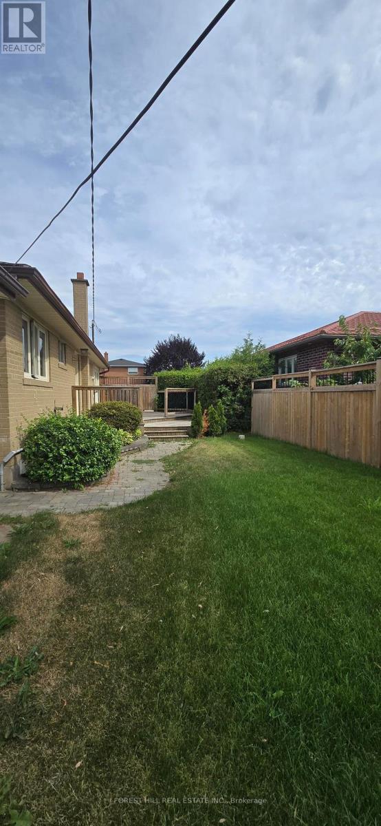 324 Henderson Street, Caledon, Ontario  L7E 4X7 - Photo 12 - W13739988