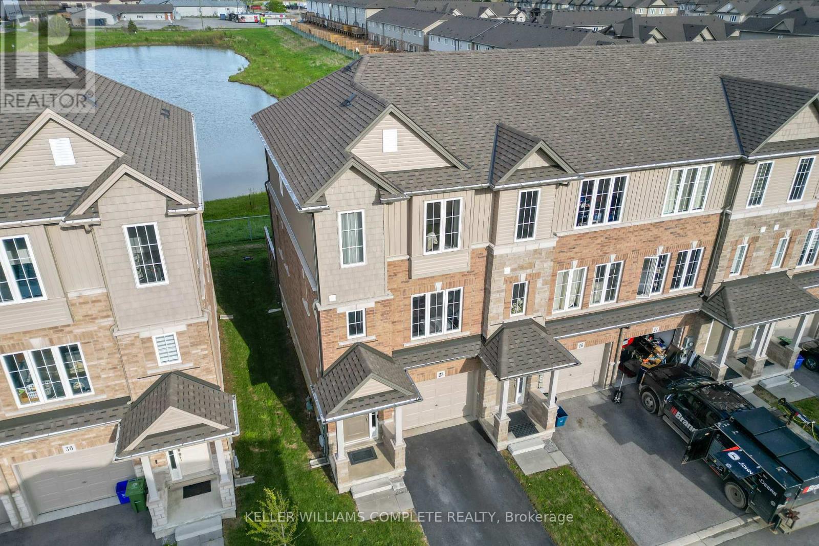 28 CANARY GRASS BOULEVARD, Hamilton, Ontario
