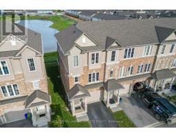 28 CANARY GRASS BOULEVARD, Hamilton, Ontario