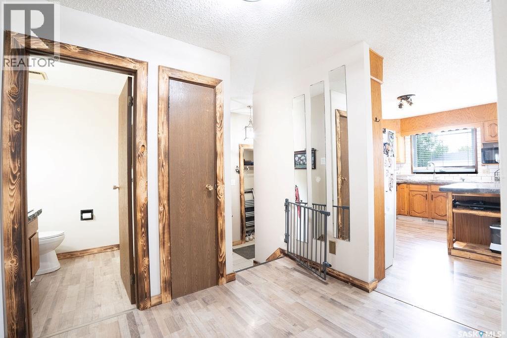 701 1st Street, Hanley, Saskatchewan  S0G 2E0 - Photo 3 - SK047368