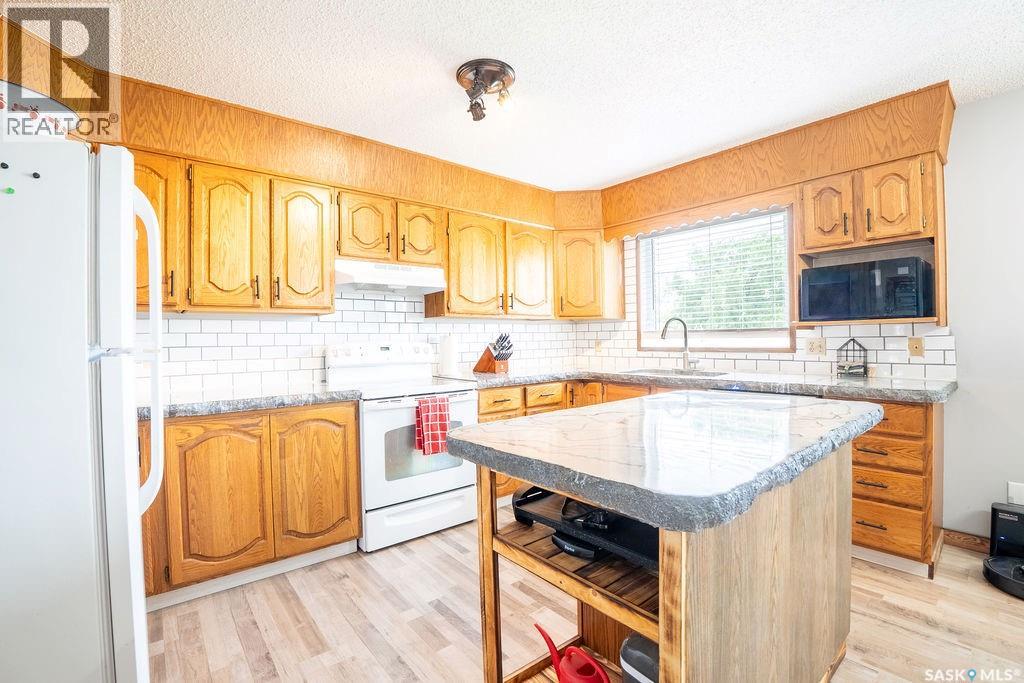 701 1st Street, Hanley, Saskatchewan  S0G 2E0 - Photo 6 - SK047368