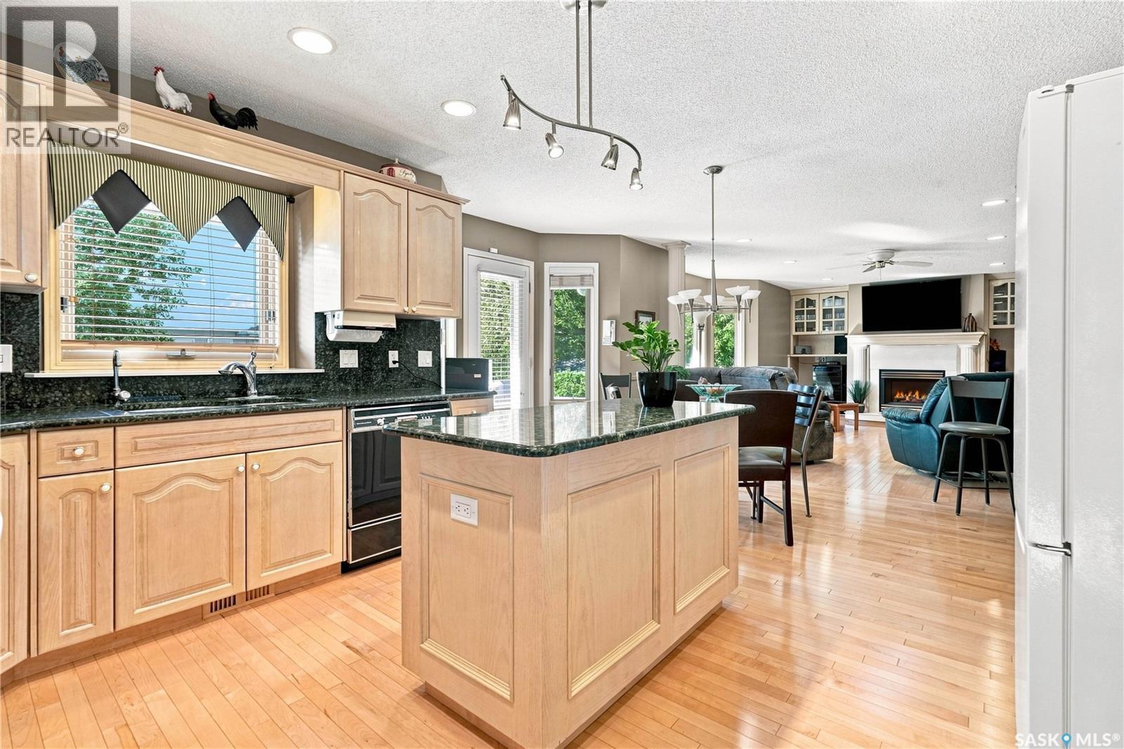 1719 Clive Bay E, Regina, Saskatchewan  S4V 2R8 - Photo 12 - SK047353